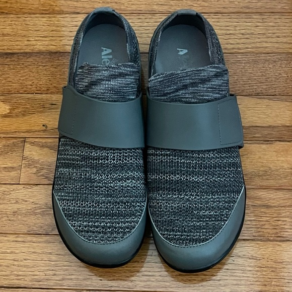 Alegria TRAQ woman’s size 12 gray shoes - Picture 2 of 5